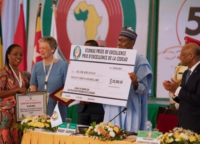 Nane Kofi Annan, left with President Buhari in Abuja