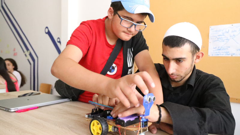 Education and robot
